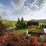Gospodarstwo wiejskie Tenuta Barac Alba (Piedmont)