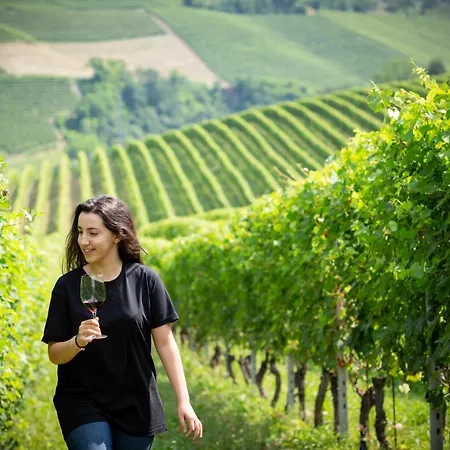 Tenuta Barac Lantställe Alba (Piedmont)